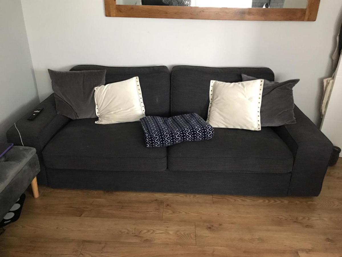 2 X Double Rooms In Cheam Екстериор снимка